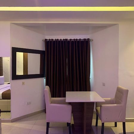 Presken Hotel @Oniru Lagos Bagian luar foto
