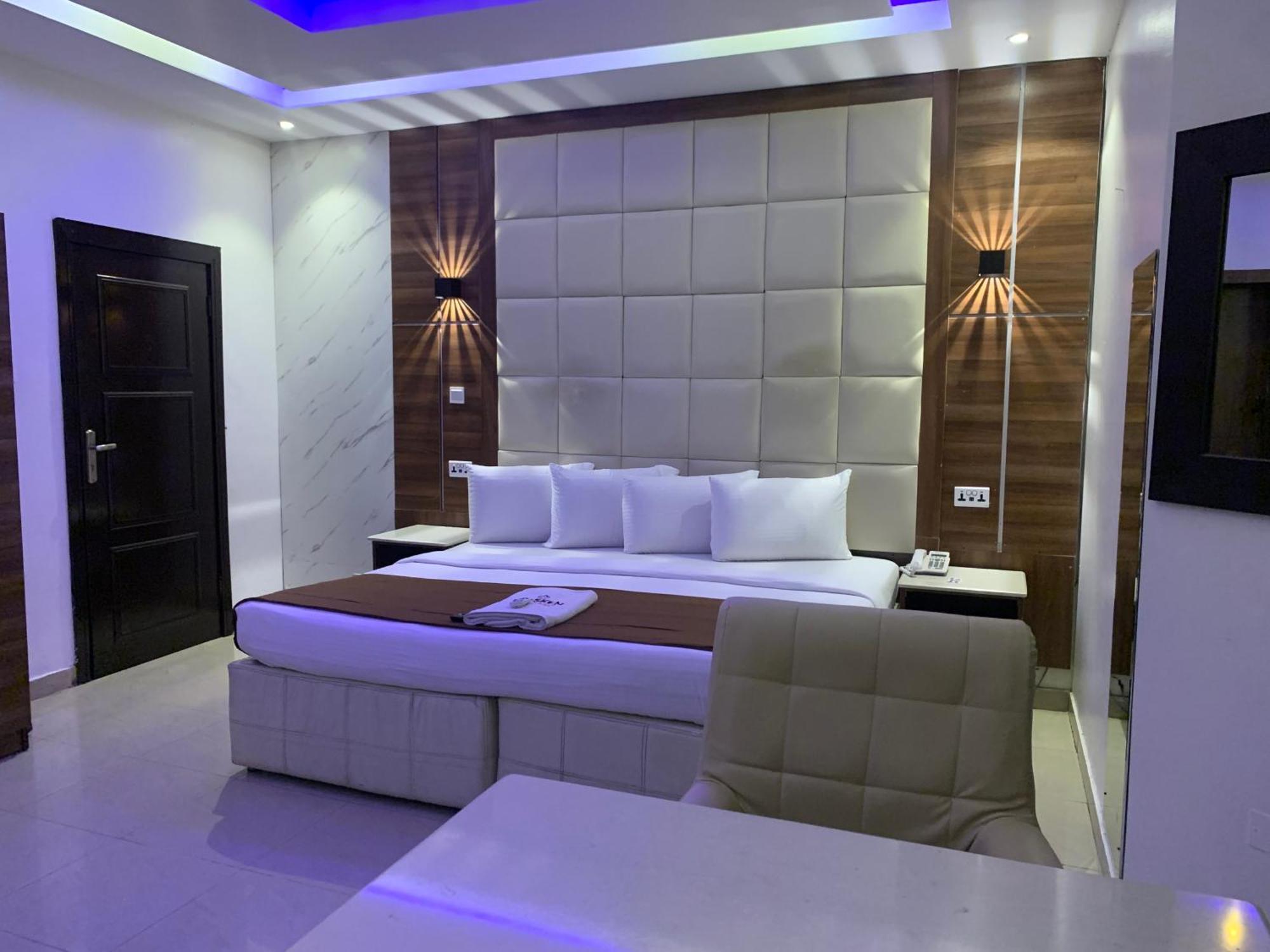 Presken Hotel @Oniru Lagos Bagian luar foto