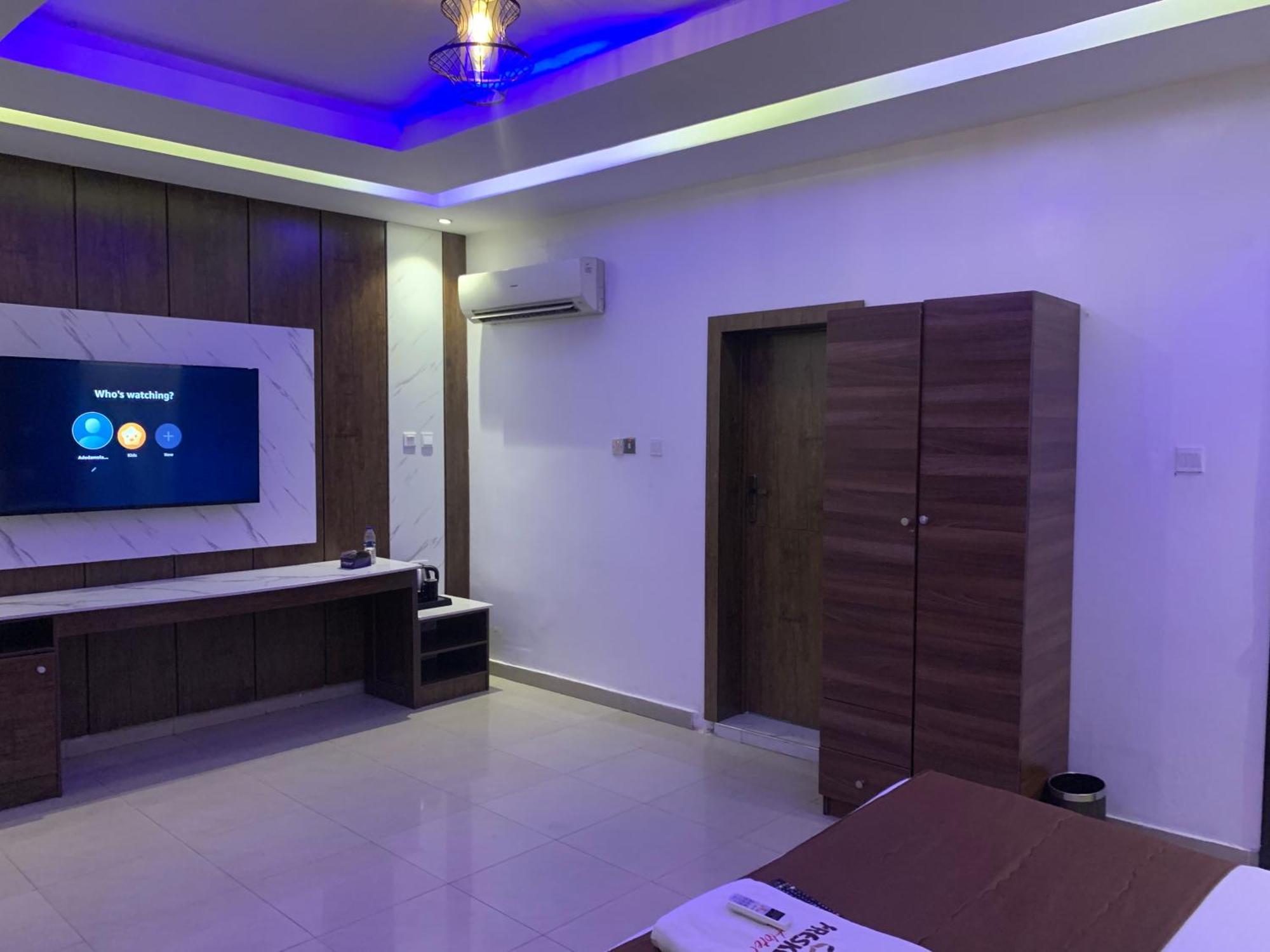 Presken Hotel @Oniru Lagos Bagian luar foto