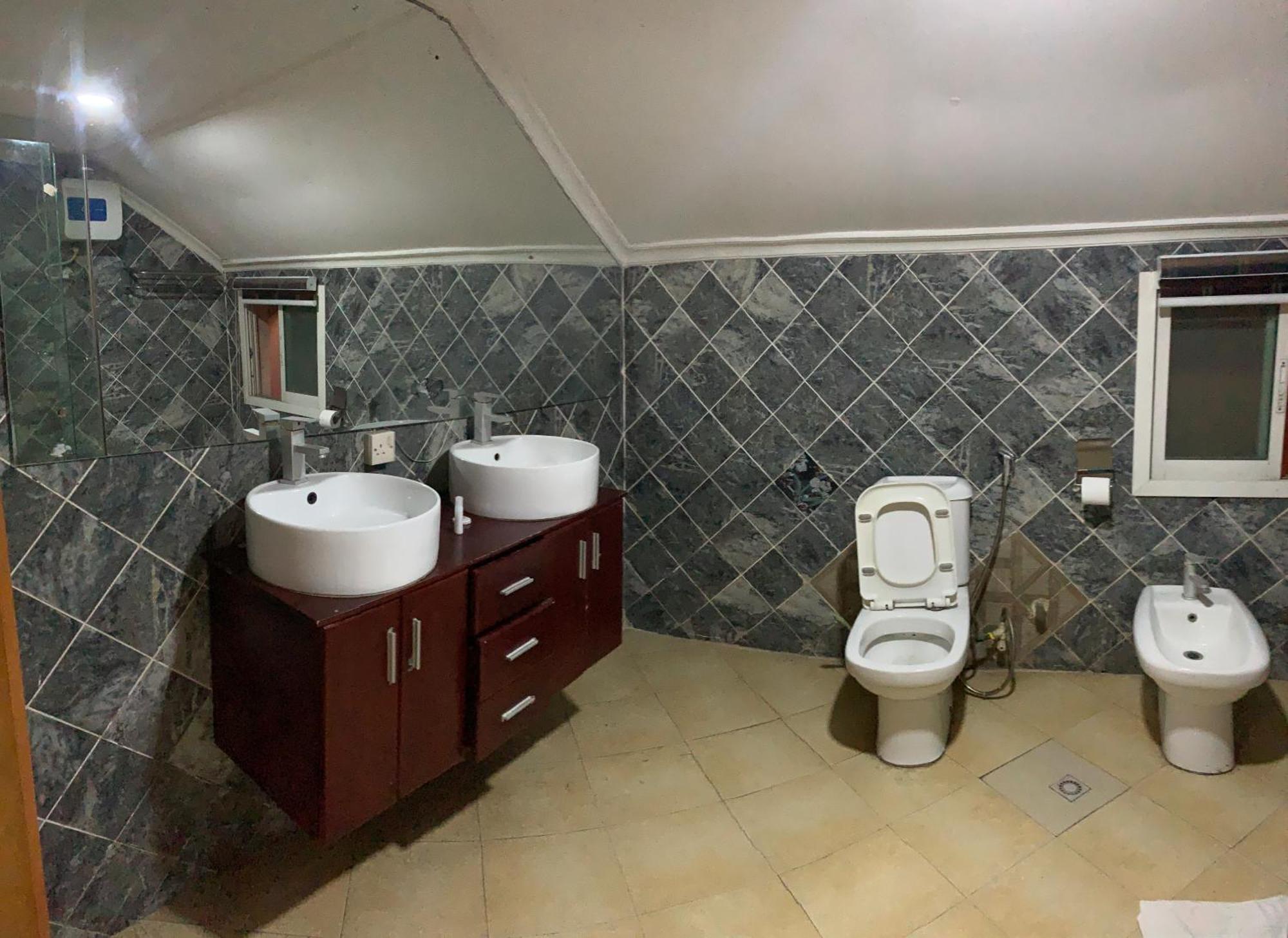 Presken Hotel @Oniru Lagos Bagian luar foto