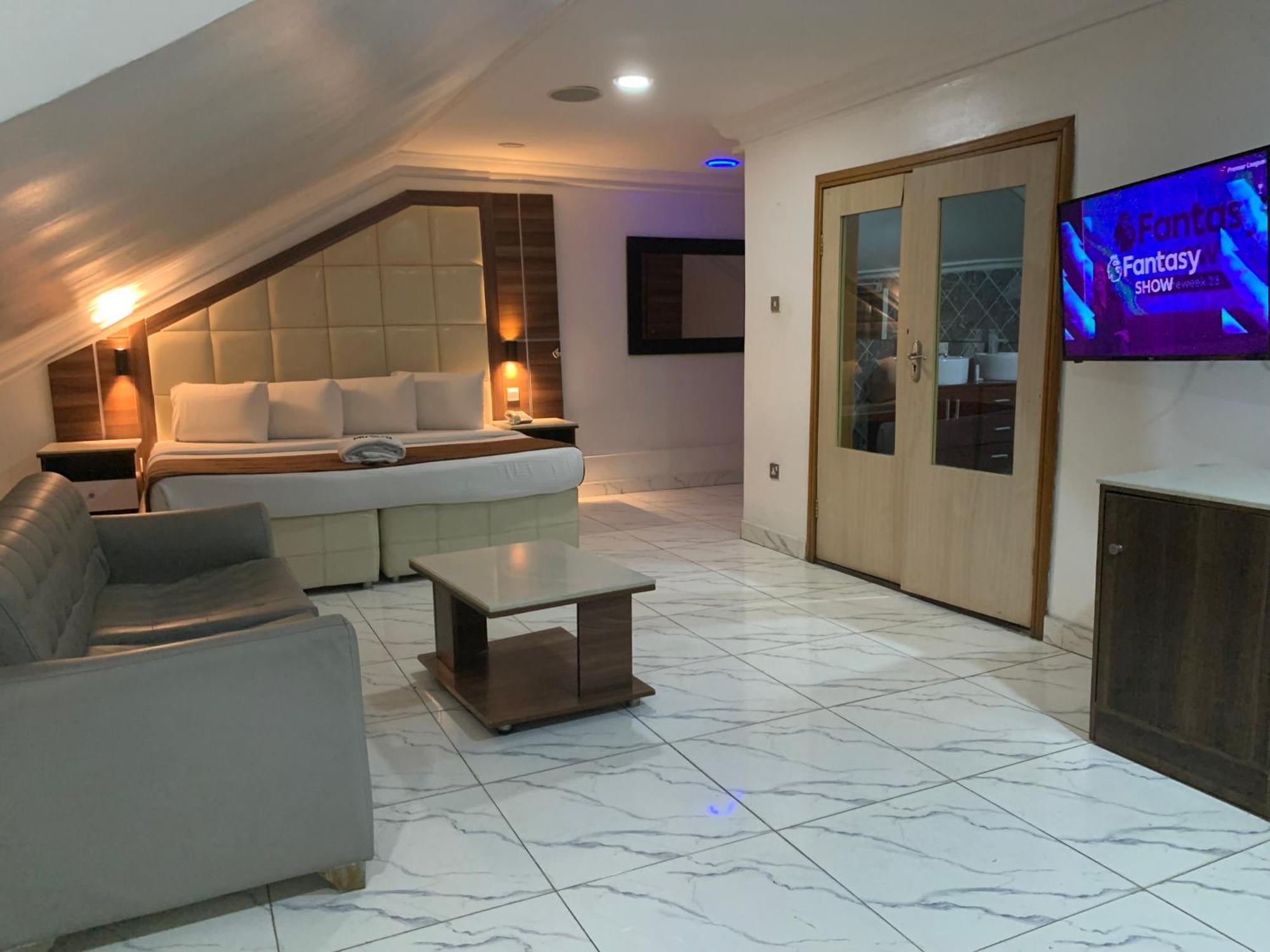 Presken Hotel @Oniru Lagos Bagian luar foto