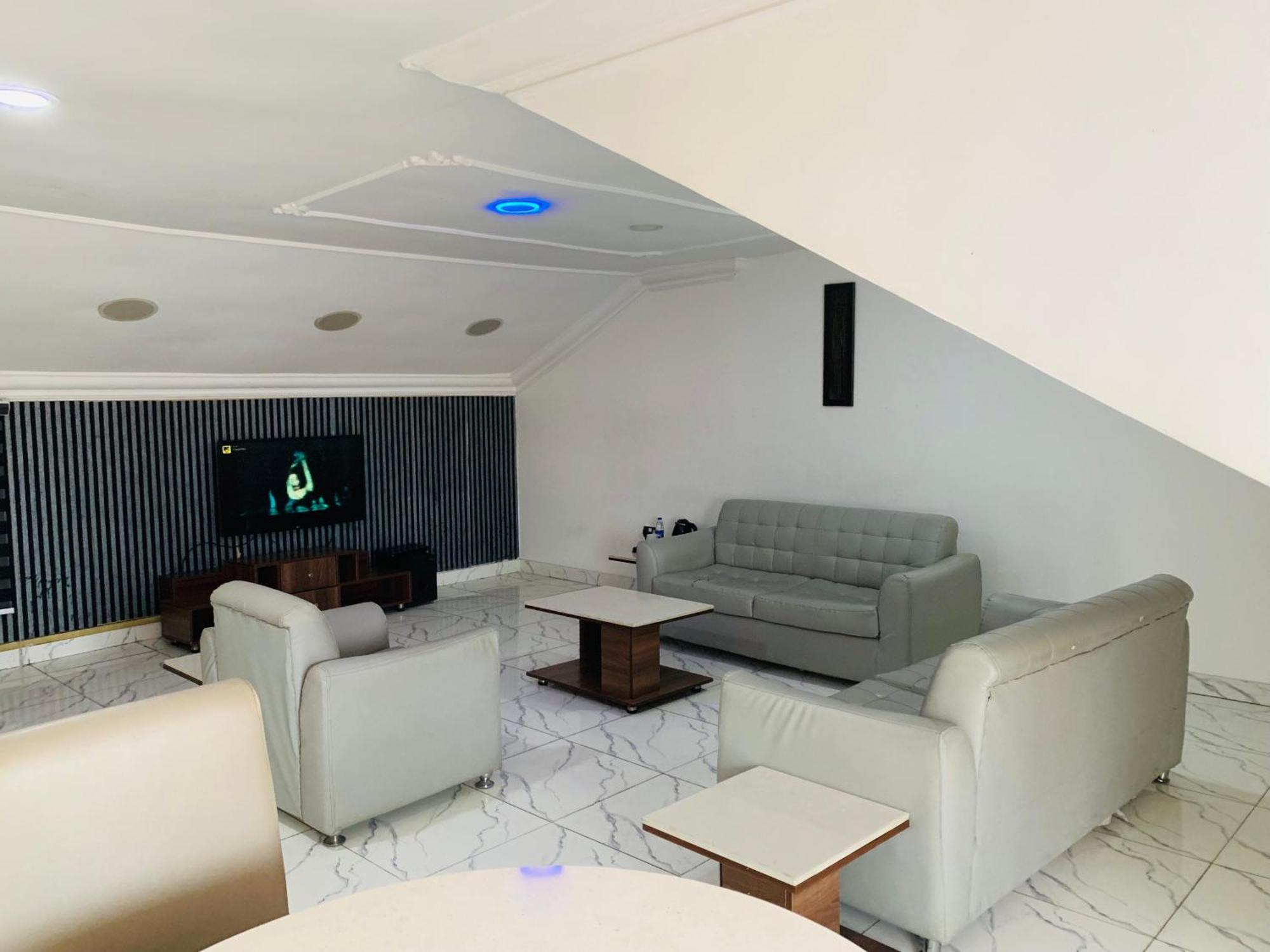 Presken Hotel @Oniru Lagos Bagian luar foto
