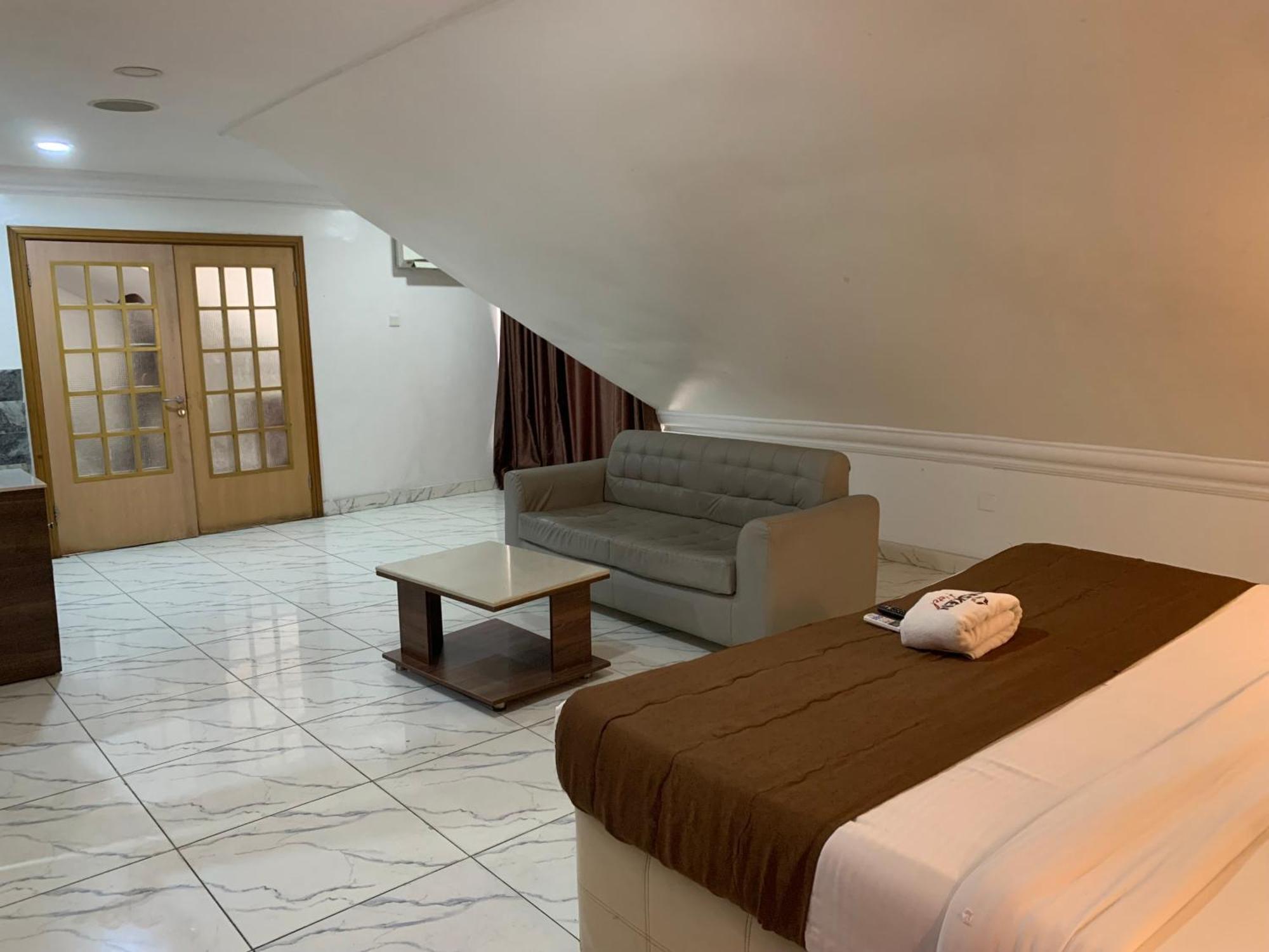 Presken Hotel @Oniru Lagos Bagian luar foto
