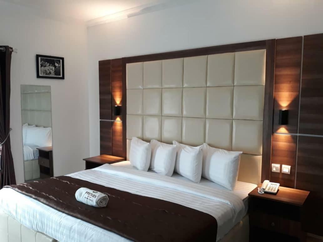 Presken Hotel @Oniru Lagos Bagian luar foto